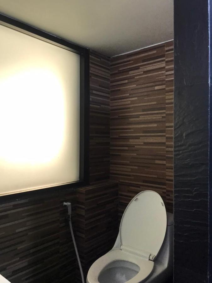 Rod Fai Fah Apartment Bangkok Dış mekan fotoğraf
