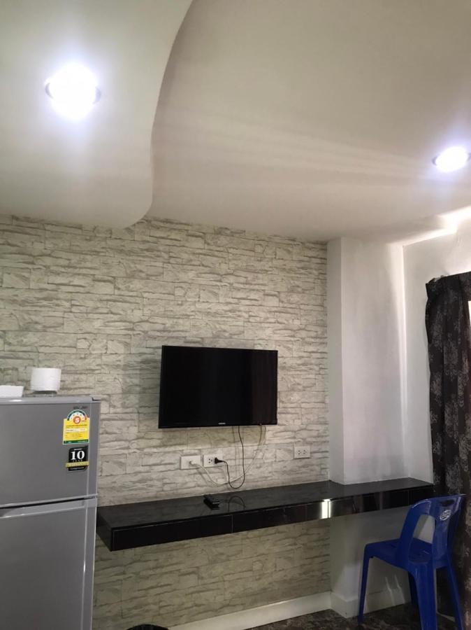 Rod Fai Fah Apartment Bangkok Dış mekan fotoğraf