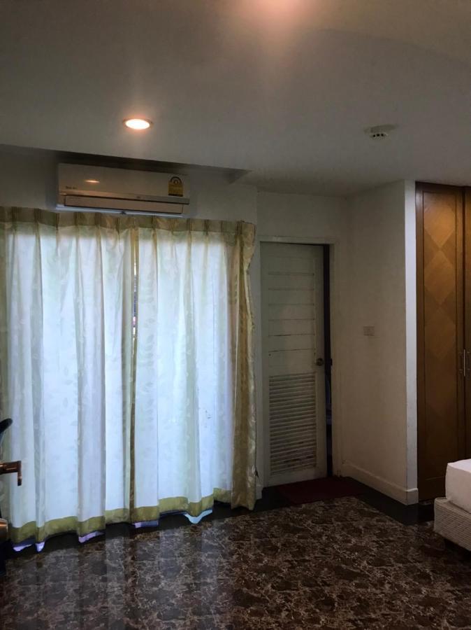 Rod Fai Fah Apartment Bangkok Dış mekan fotoğraf